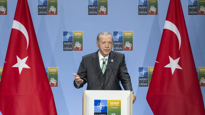 Lutte contre le terrorisme: la Turquie attend une position "ferme" des alliés