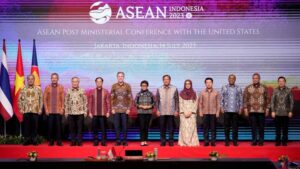 L'Asean ne doit pas servir d'intermédiaire à d'autres puissances, plaide le président indonésien