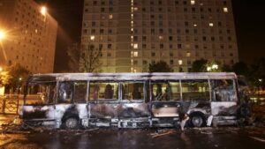 Blanc-Mesnil : Après les émeutes, la mairie annule les festivités pour payer les dégâts