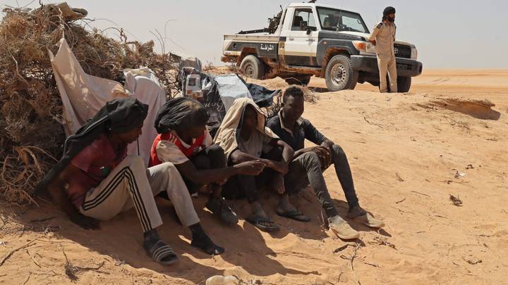 Tunisie: des "abus graves" des forces sécuritaires contre les migrants africains, selon HRW