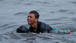 La marine marocaine sauve près de 900 migrants qui tentent de rejoindre l'Espagne