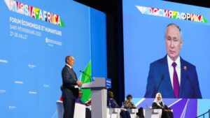 Sommet Russie-Afrique: Poutine promet de livrer des céréales gratuitement à six pays africains
