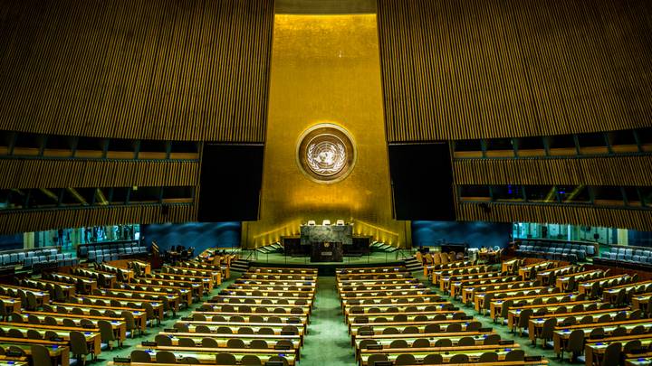 L'Assemblée générale de l'ONU adopte une résolution déplorant la violence contre les livres saints