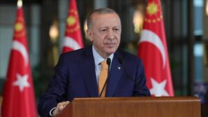 Erdogan : La Türkiye espère que la violence et l'effusion de sang en France prendront fin "au plus tôt"