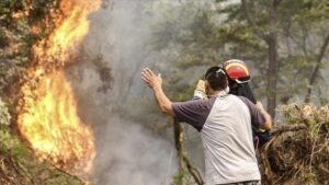 La Türkiye apporte son soutien à la Grèce pour lutter contre les incendies