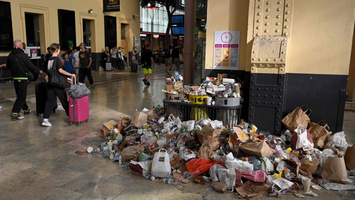 Marseille : la grève des agents de nettoyage plonge la gare et le métro sous les déchets