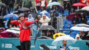 Tir à l'arc : L'archer turc Mete Gazoz remporte le championnat du monde