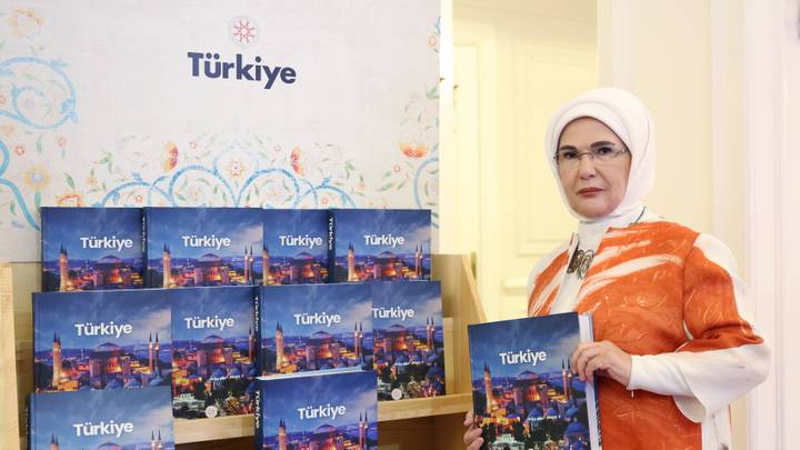 Emine Erdogan : “La Turquie continuera d'être la conscience du monde”