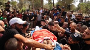 Israel tue un Palestinien lors d'un raid à Jénine et démolit une école à Ramalah