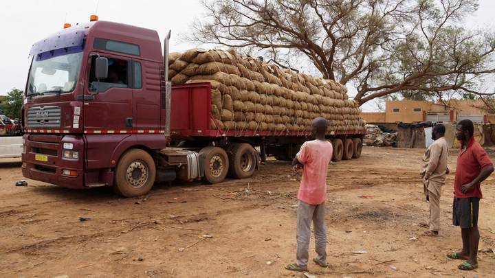Bénin, des centaines de camions bloqués à la frontière avec le Niger