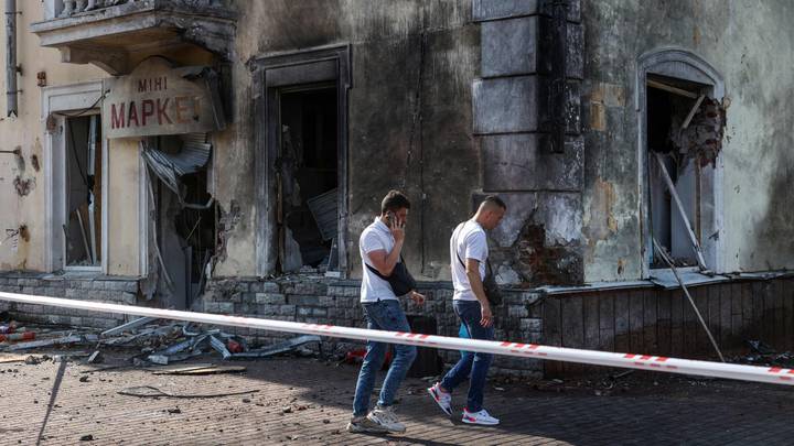 Ukraine: 7 morts après un bombardement russe, 5 blessés dans une attaque de drone en Russie
