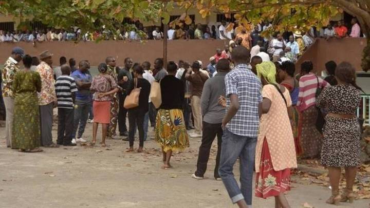 Gabon: le président Bongo brigue un troisième mandat face à une opposition tardivement unie