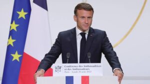 Niger : Macron affirme que l'ambassadeur de France est toujours en poste à Niamey