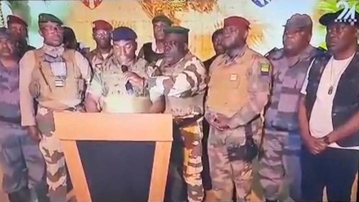 Coup d’Etat au Gabon: des militaires annoncent dissoudre toutes les institutions du pays