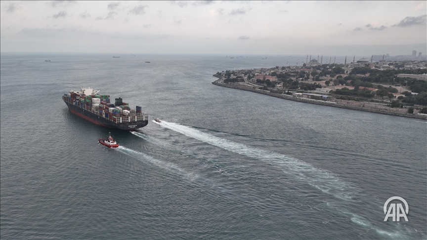 Le "Joseph Schulte", en provenance du port d'Odessa en Ukraine, a traversé vendredi le Bosphore à Istanbul