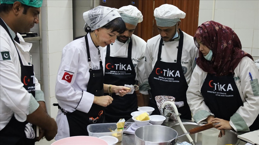 L’agence turque TIKA dispense une formation en cuisine turque aux chefs pakistanais