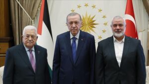 Erdogan: "La rencontre entre le dirigeant palestinien et le chef du Hamas en Türkiye revêt une 'dimension différente'"