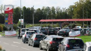 Hausse du prix des carburants en France: les distributeurs autorisés à vendre à perte