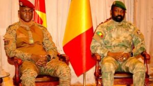 Burkina : l'Assemblée législative autorise l'envoi de soldats au Niger
