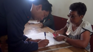 Présidentielle à Madagascar : la commission électorale entérine la candidature de M. Rajoelina