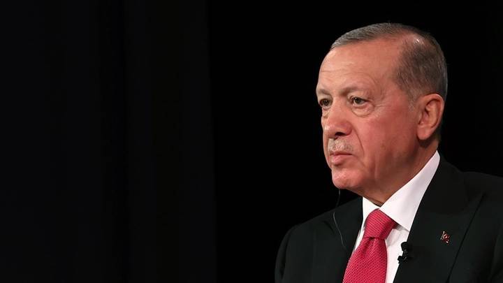 Erdogan: "Seuls les présidents russe et ukrainien peuvent décider de la fin de la guerre"