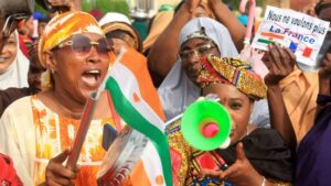 Niger: l'ambassadeur de France quitte Niamey