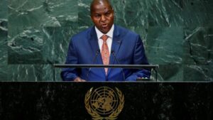 Les migrations résultent des "pillages" de l'Afrique, dénonce le président centrafricain