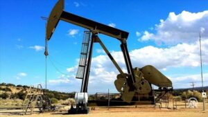 Les cours du pétrole en hausse sur fond de problèmes mondiaux d'approvisionnement
