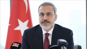 Chef de la diplomatie turque: "Les musulmans en Europe attendent le soutien sans faille du monde islamique"