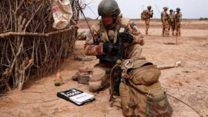 Niger : le retrait des troupes françaises commencera par les 400 soldats basés à Ouallam