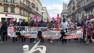 France: des manifestants en colère contre le projet de loi immigration et la crise du logement