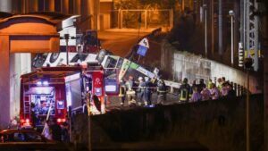 Italie: au moins 21 morts après la chute d'un car de touristes près de Venise