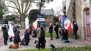 France: le Gouvernement acte la dissolution du mouvement catholique intégriste Civitas