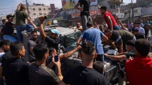 Des combattants du Hamas pénètrent en Israël, prennent des otages lors d'une attaque sans précédent