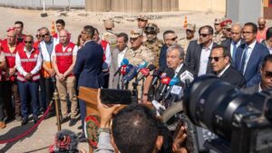 Guterres au terminal de Rafah: nous travaillons pour assurer l'acheminement de l'aide à Gaza