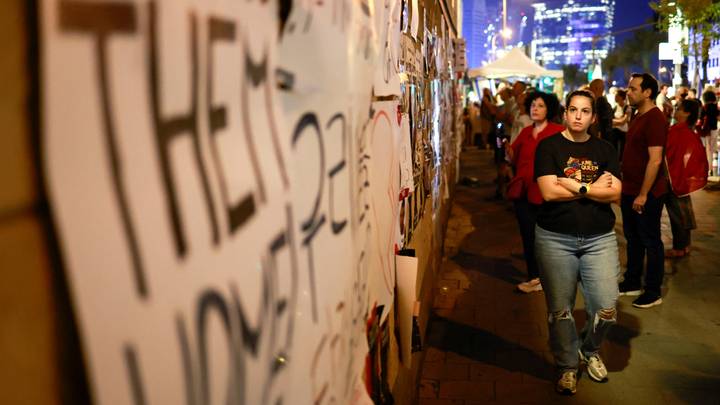 Israël: Des manifestants à Tel Aviv demandent la démission de Netanyahu