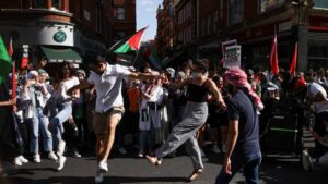 Londres: Cinq personnes inculpées après avoir entravé une marche pro-palestinienne