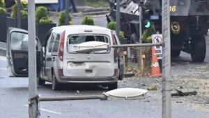 Türkiye : les auteurs de l'attentat terroriste ont utilisé la voiture volée d'un civil qu'ils ont assassiné