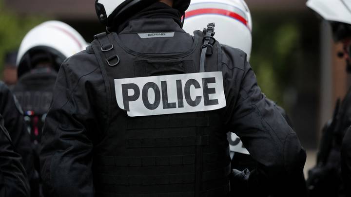 France: des croix gammées à Paris, 13 personnes interpellées