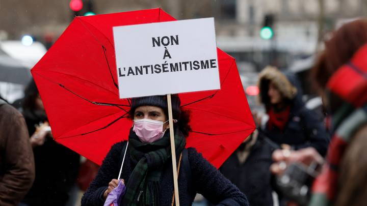 Marche contre l’antisémitisme à Paris: les divisions de la classe politique française